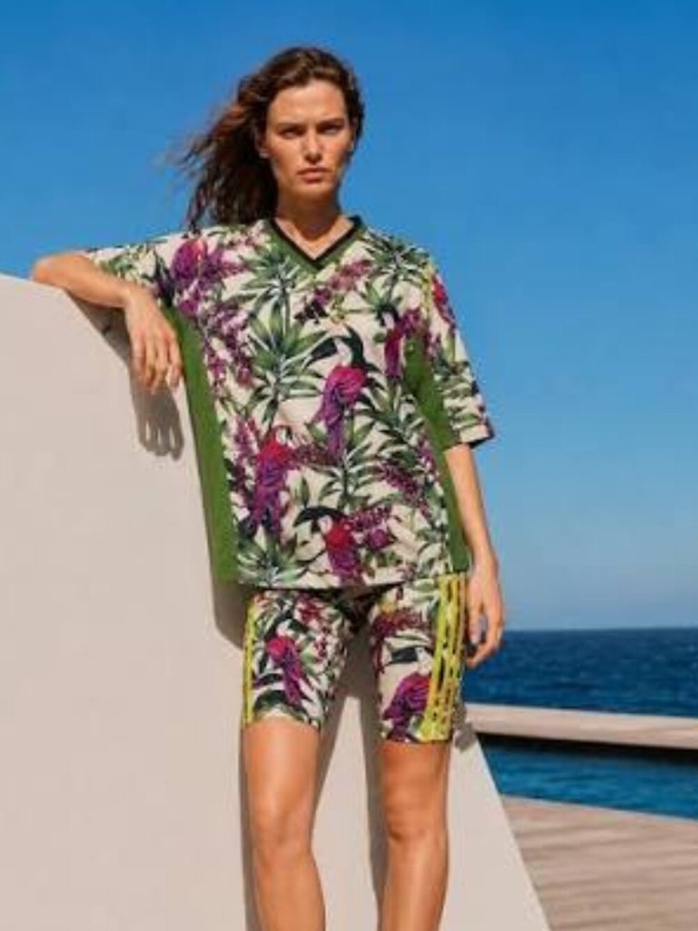 ADIDAS x FARM RIO PREMIUM T-SHIRT - Picture 3 of 3
